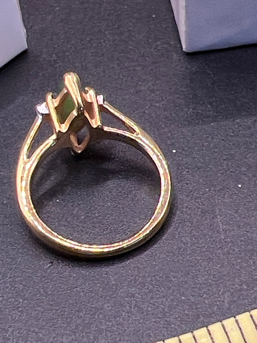 JC Penny 18k HGE Ring with Green Jadite Stone, 5 - Picture 5 of 7